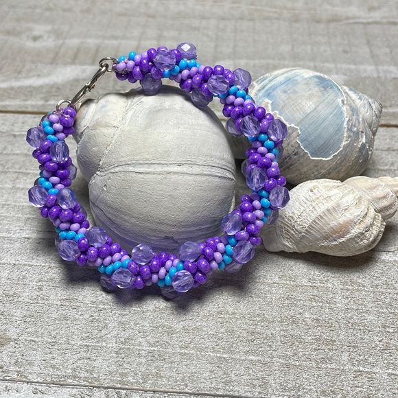 Purple twist crocheted bracelet - Picture 1 of 5